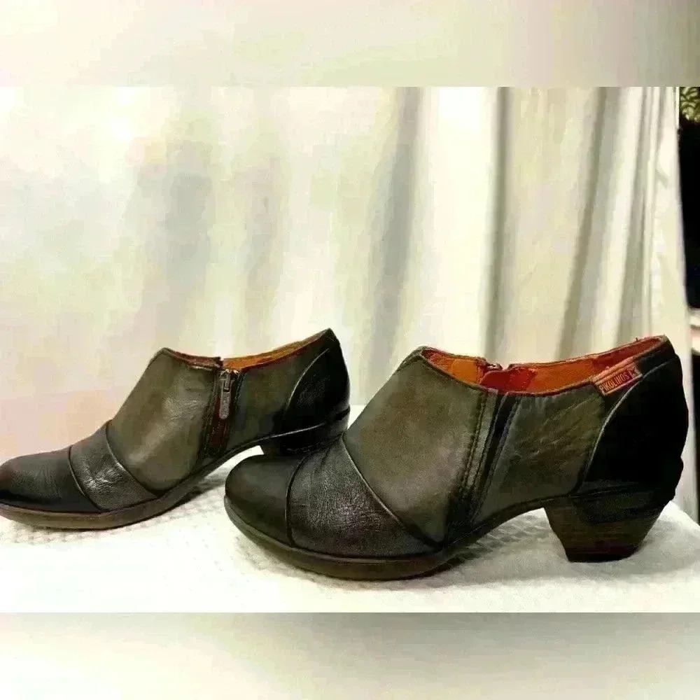 NWOT, Pikolinos Leather Booties in sz 36.  Blackish/green color. Zipper side.